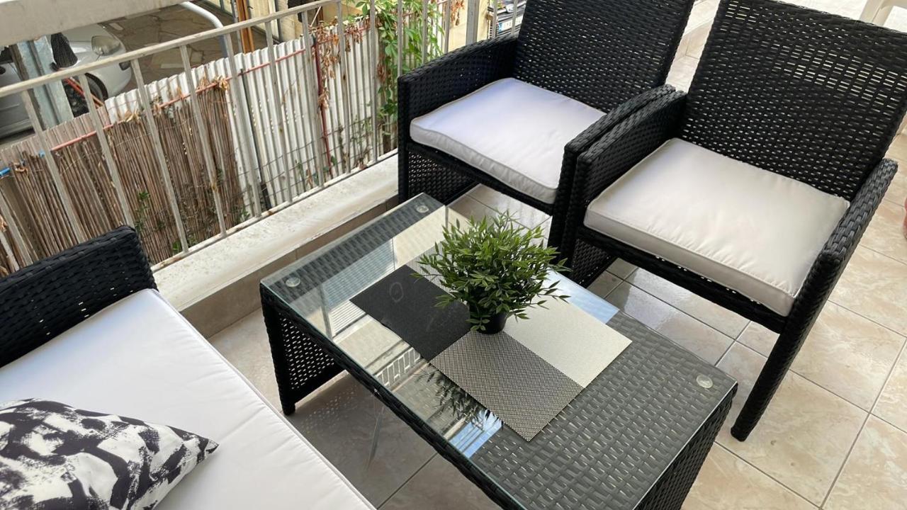Sunny Peraia Apartment Esterno foto